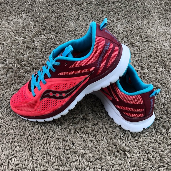 Saucony Shoes - Saucony Lite form WMN 7.5